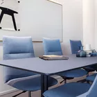 Møterom med Fjell stoler og Kvart bord Fora Form