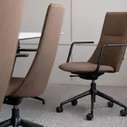 Fjell stoler i et møterom hos Fora Form