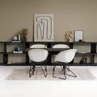 Note hyller Kvart bord og Popcorn stoler fra Fora Form