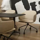 Dwell Conferencestol gir varme til møtet fra Fora Form