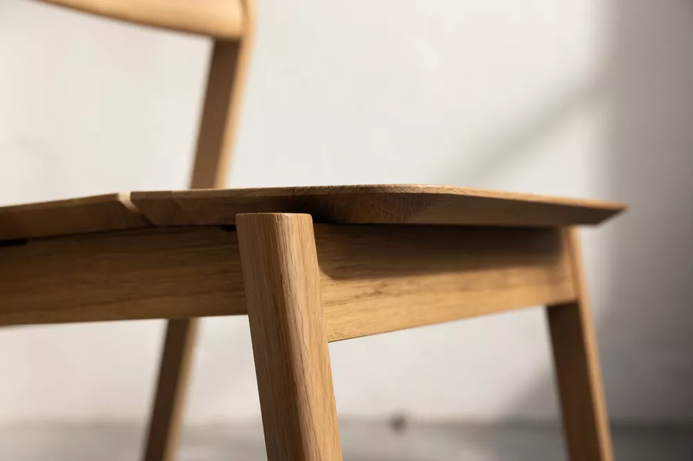 Knekk chair in solid oak from Fora Form