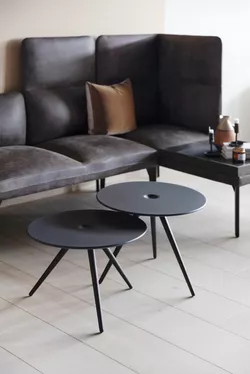 Cup små bord og Senso sofa fra Fora Form