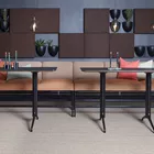 Senso barsofa 3 setere sammen med høye Kvart bord Fora Form