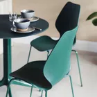 City plaststoler og Kvart rundt bord Fora Form
