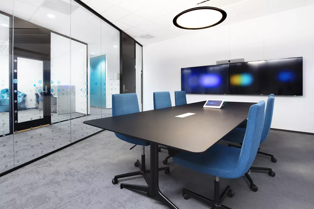 Meeting room with Clint adjustable chairs and Kvart table Fora Form