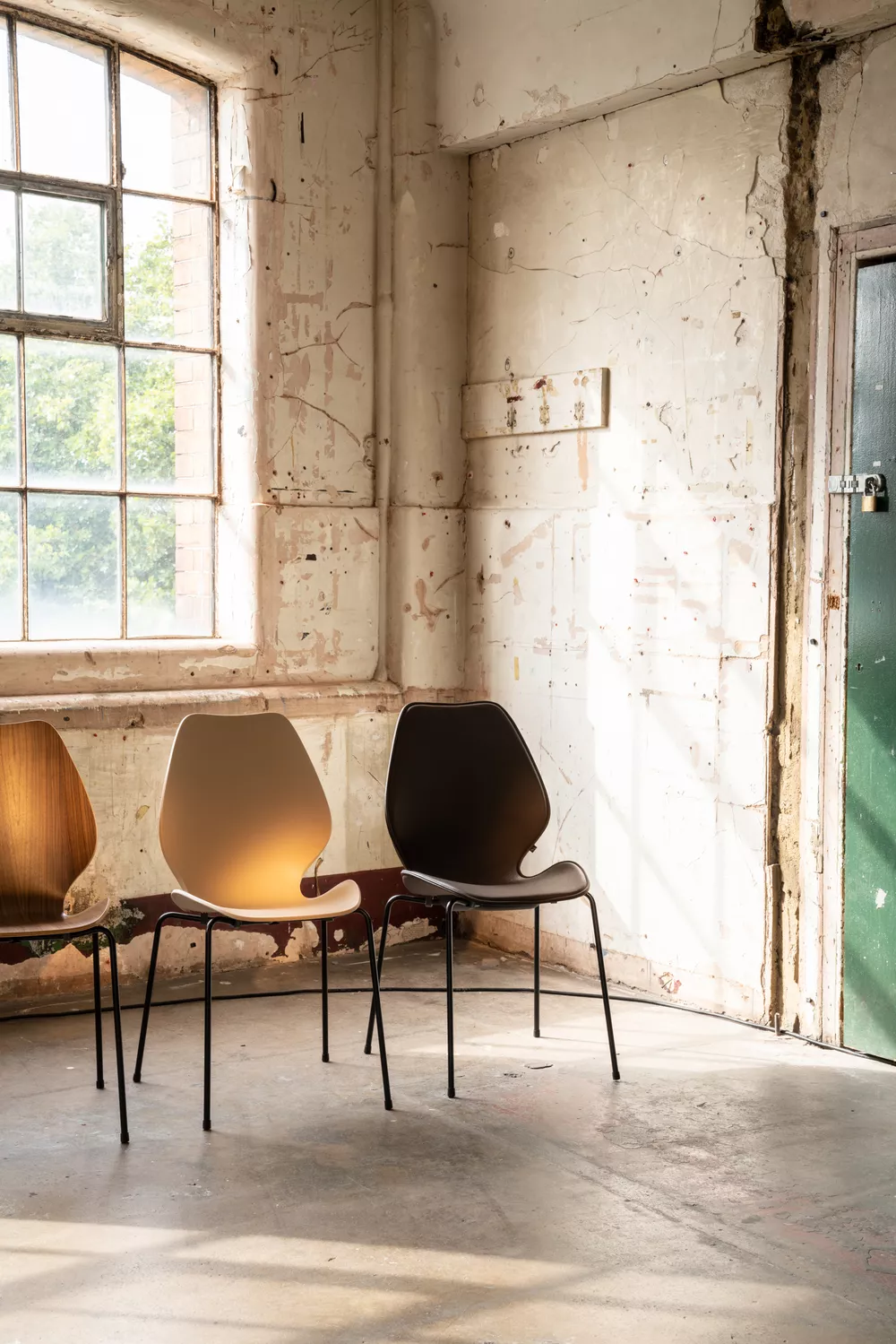 City chairs in leather veneer and plastic at Material matters Fora Form