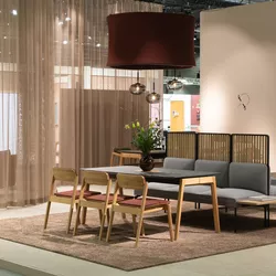 Knekk stoler Knekk bord og Senso Frame sofa i Stockholm fra Fora Form