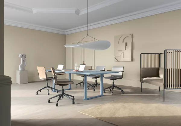 Atrium focus chairs and Roma table by Fora Form optimalized