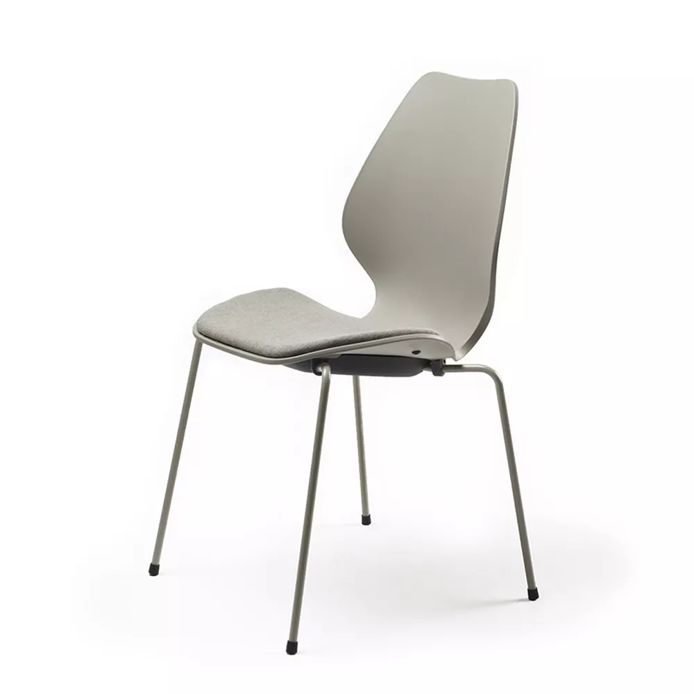 City beige plast stol med fast setepute Fora Form