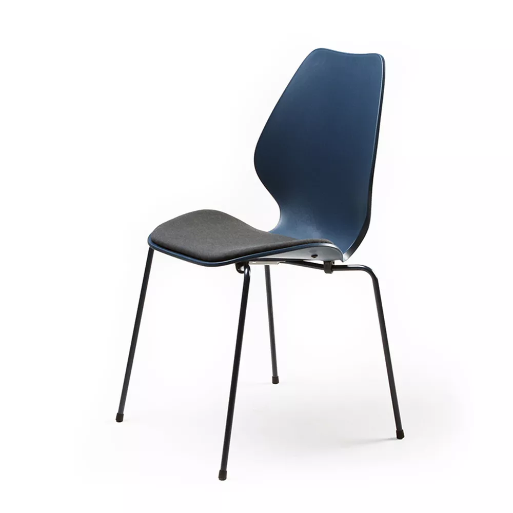 City plast stol blå med fast setepute Fora Form