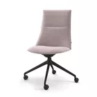 Fjell 4er kryss med hjul og medium rygg Konferansestol Fora Form