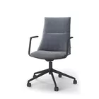 Fjell 5er kryss med hjul og medium rygg Konferansestol Fora Form