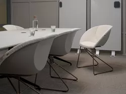 Popcorn stoler med cover og Kvart bord fra Fora Form